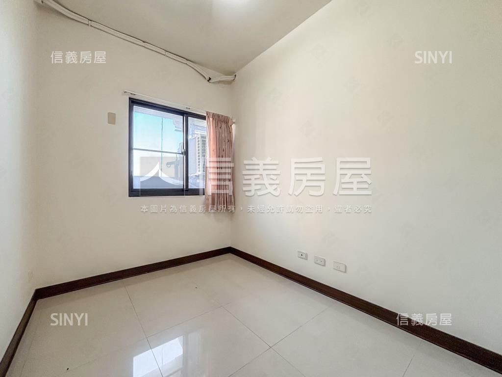 左營海景首排採光美三房房屋室內格局與周邊環境