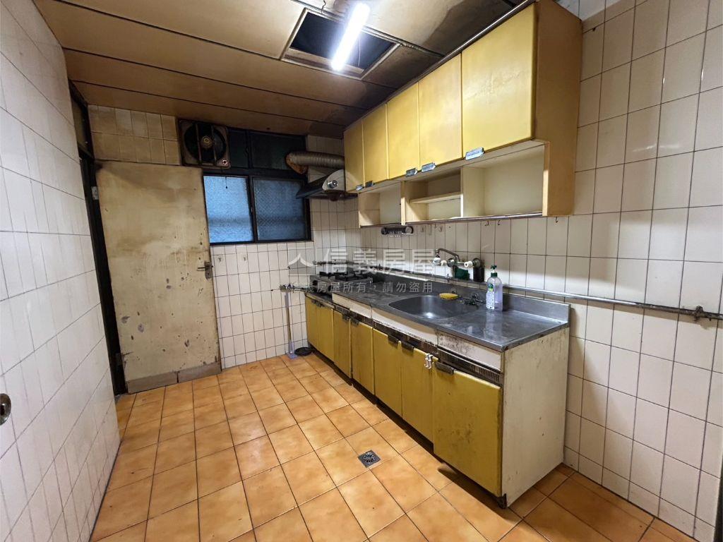 三總靜巷大三房房屋室內格局與周邊環境