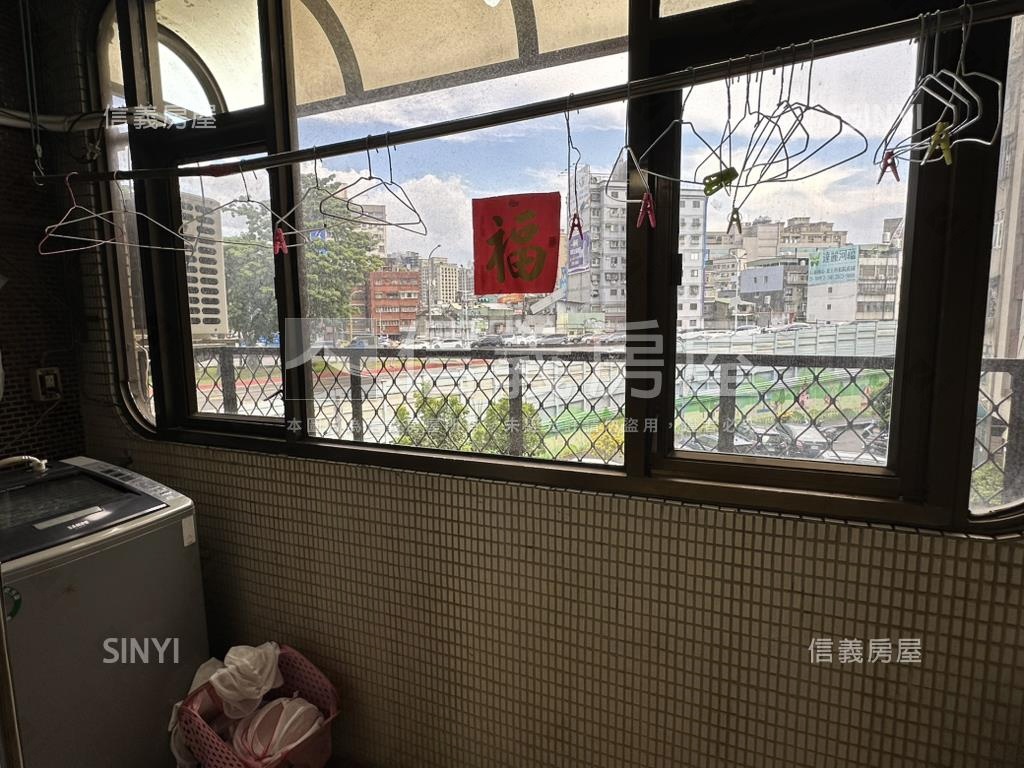低總價電梯大三房坡平車房屋室內格局與周邊環境