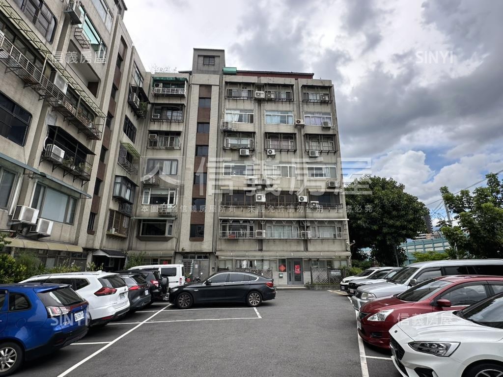 低總價電梯大三房坡平車房屋室內格局與周邊環境