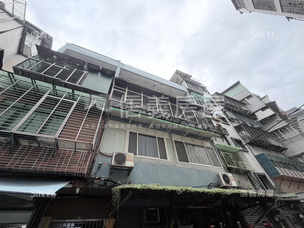 新案近捷運公寓房屋室內格局與周邊環境