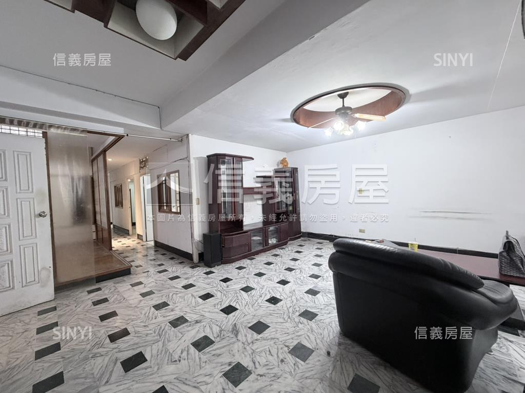 新案近捷運公寓房屋室內格局與周邊環境