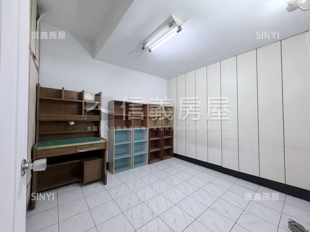 新案近捷運公寓房屋室內格局與周邊環境