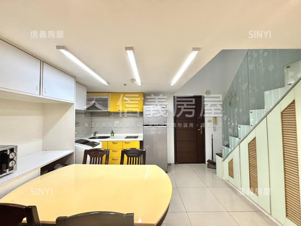 戀戀台大挑高遠挑山景房屋室內格局與周邊環境