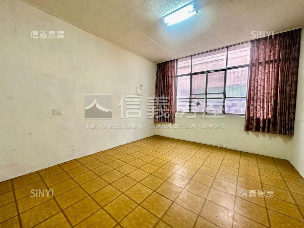 五甲活巷騎樓透天厝房屋室內格局與周邊環境