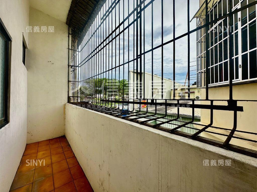 五甲活巷騎樓透天厝房屋室內格局與周邊環境