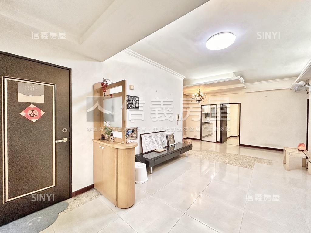 西盛方正精美二樓大參房房屋室內格局與周邊環境