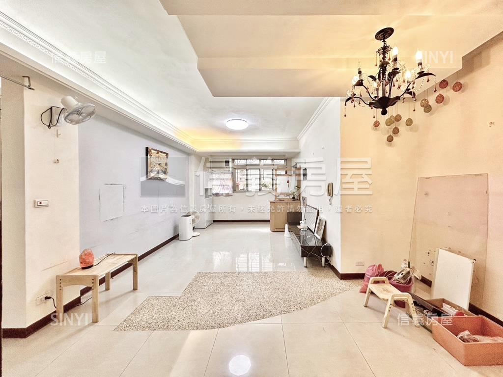 西盛方正精美二樓大參房房屋室內格局與周邊環境