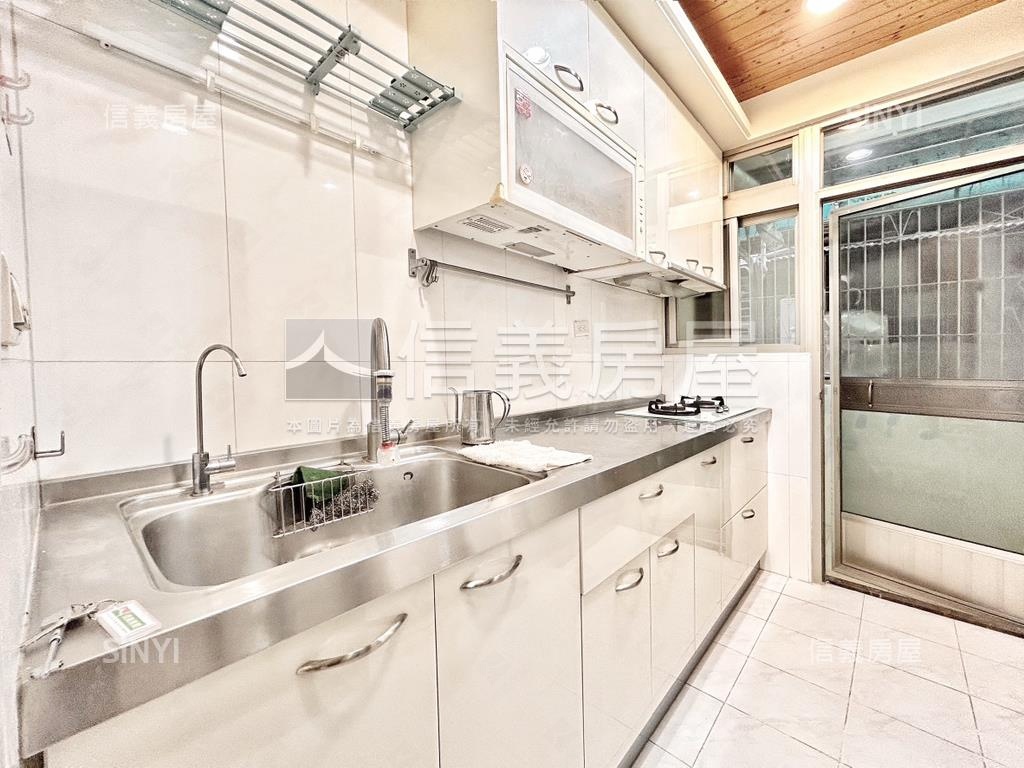 西盛方正精美二樓大參房房屋室內格局與周邊環境