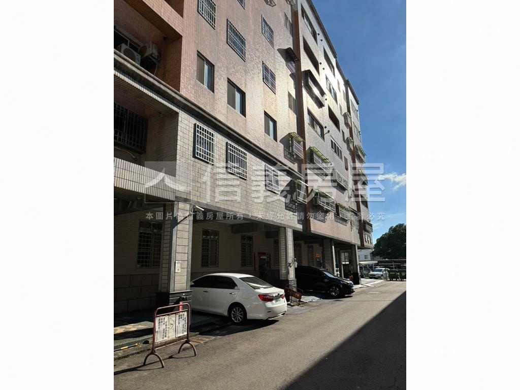近漢神百貨讚三房＊雙車位房屋室內格局與周邊環境