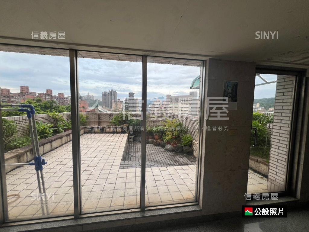 挑高創意四房平地進出車位房屋室內格局與周邊環境