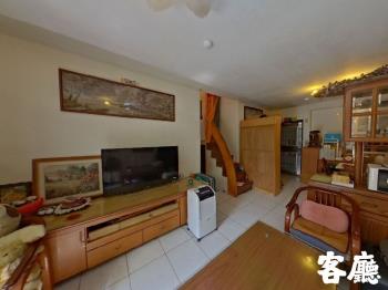 挑高創意空間平地進出車位