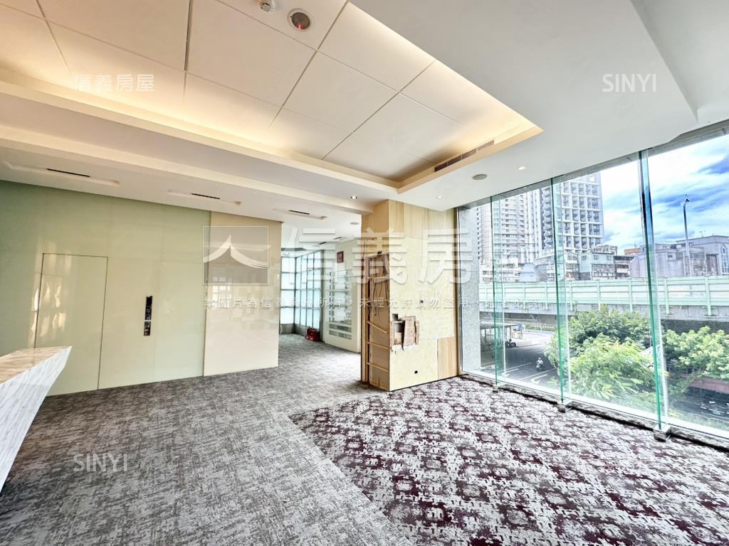 一層一戶大坪數辦公房屋室內格局與周邊環境