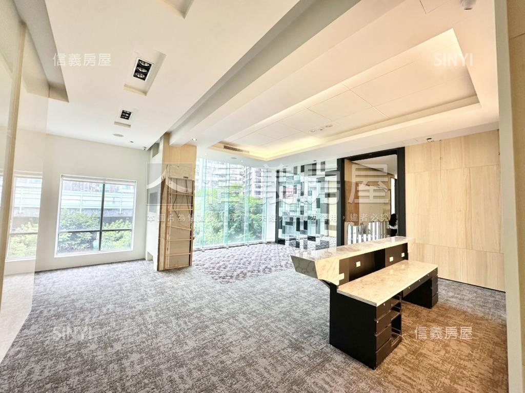 一層一戶大坪數辦公房屋室內格局與周邊環境