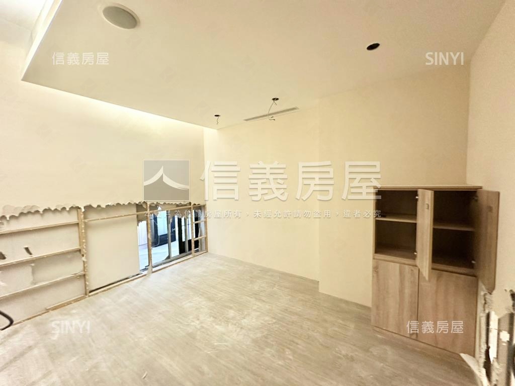 一層一戶大坪數辦公房屋室內格局與周邊環境