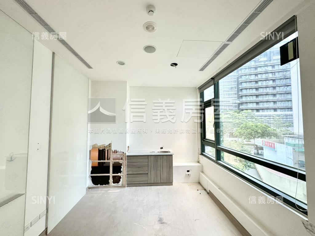 一層一戶大坪數辦公房屋室內格局與周邊環境