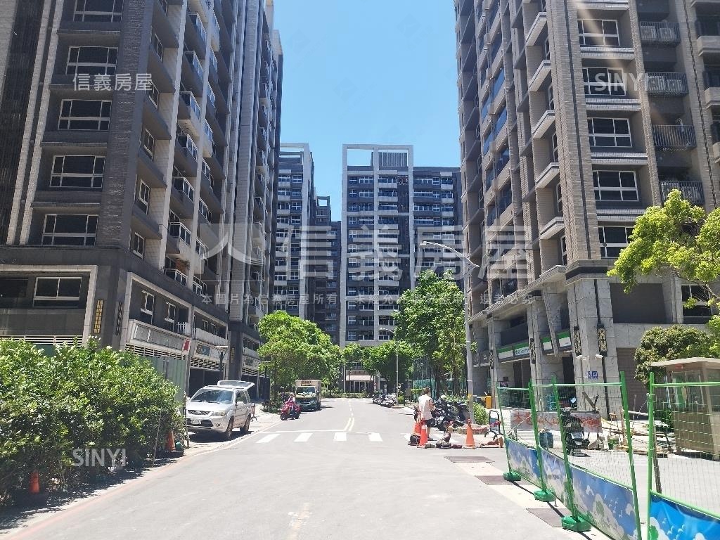 豐盛邊間開窗三房車位房屋室內格局與周邊環境