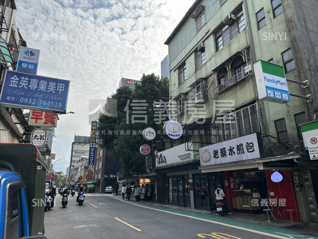 ★市府３０巷★三角窗透店房屋室內格局與周邊環境