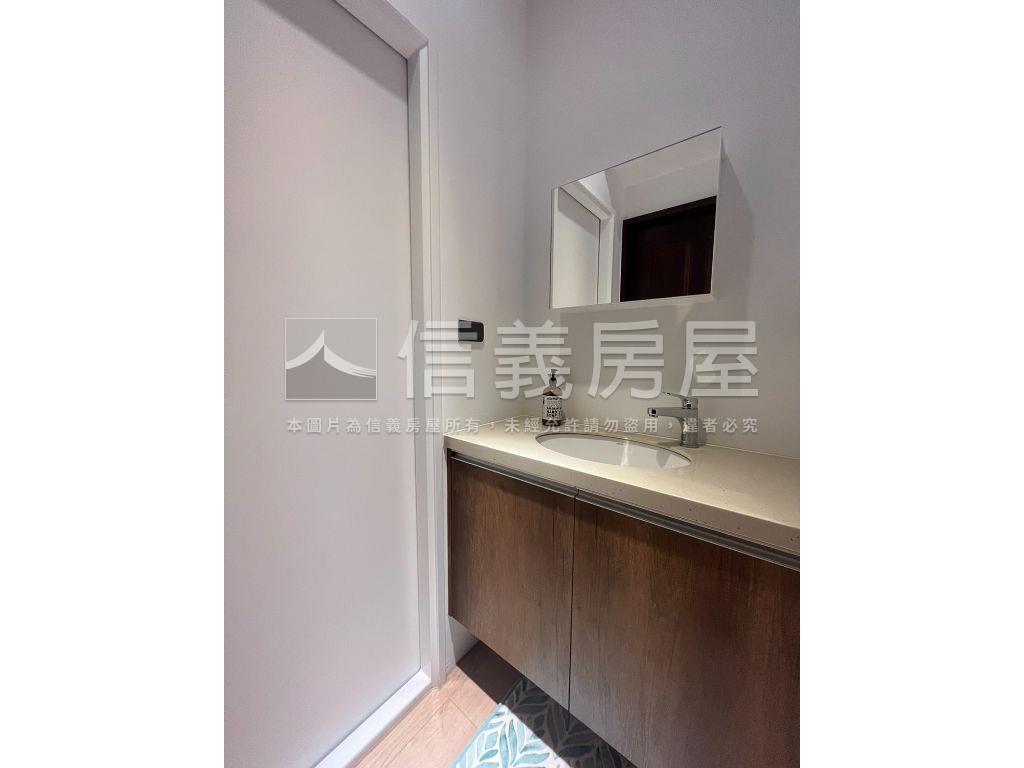西區震後３房高樓層美裝潢房屋室內格局與周邊環境