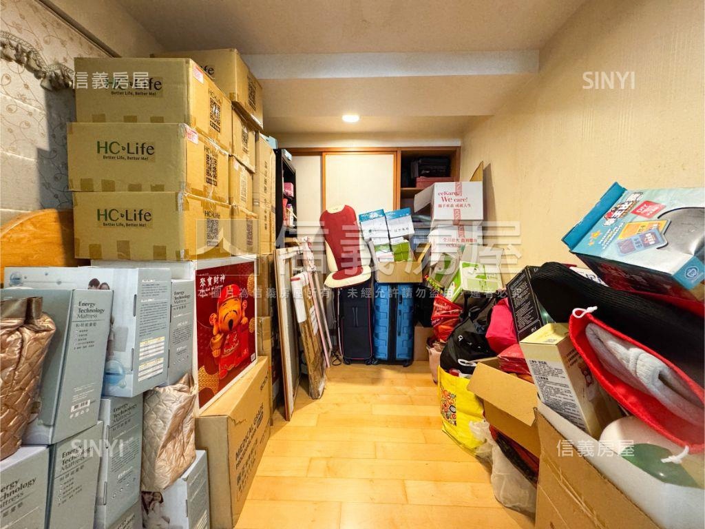 民生皇家高樓採光大三房房屋室內格局與周邊環境