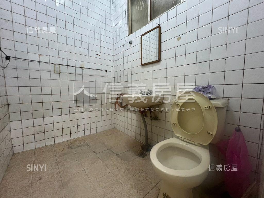 民族路，商用店面房屋室內格局與周邊環境