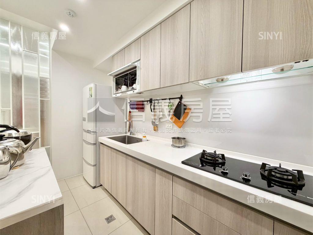 豐邑泱泱稀有２房車位房屋室內格局與周邊環境