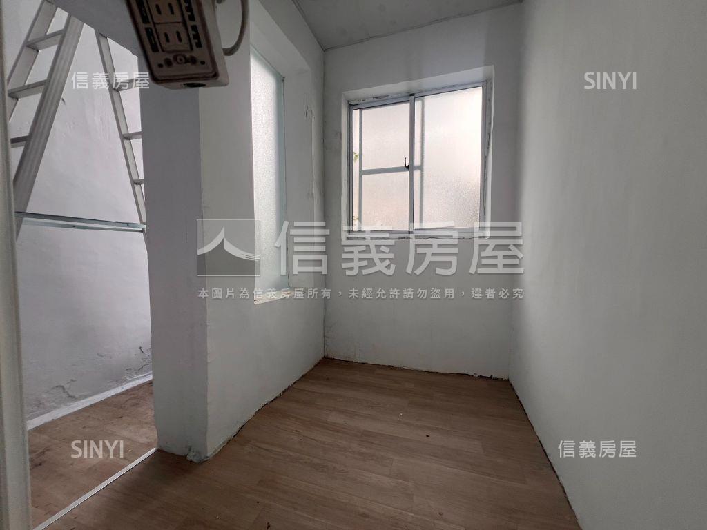 愛河靚美透天店面房屋室內格局與周邊環境