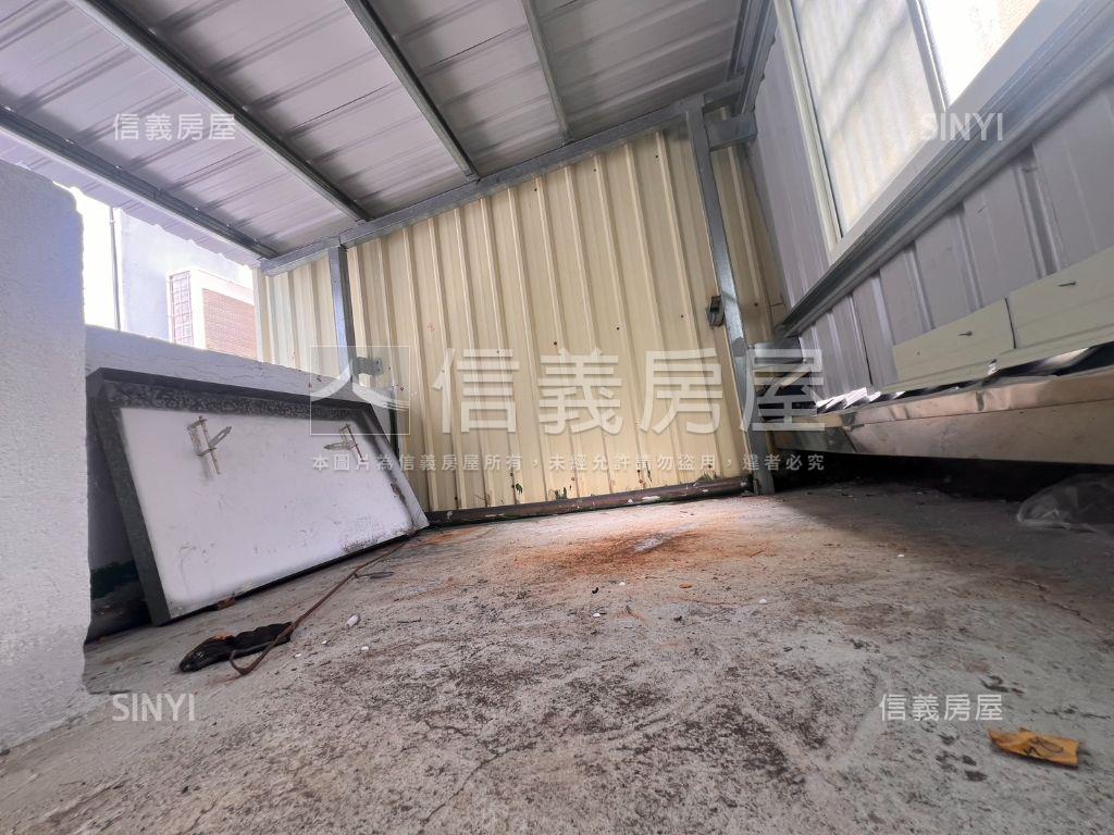 愛河靚美透天店面房屋室內格局與周邊環境