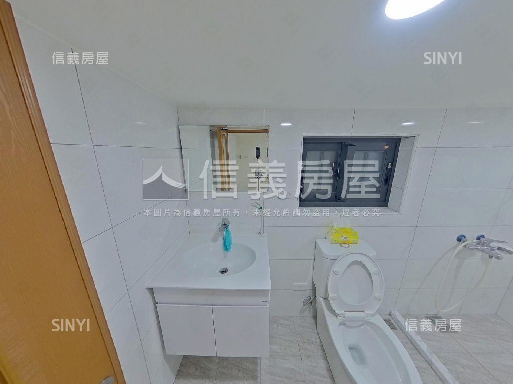 地３３坪力行路美屋房屋室內格局與周邊環境