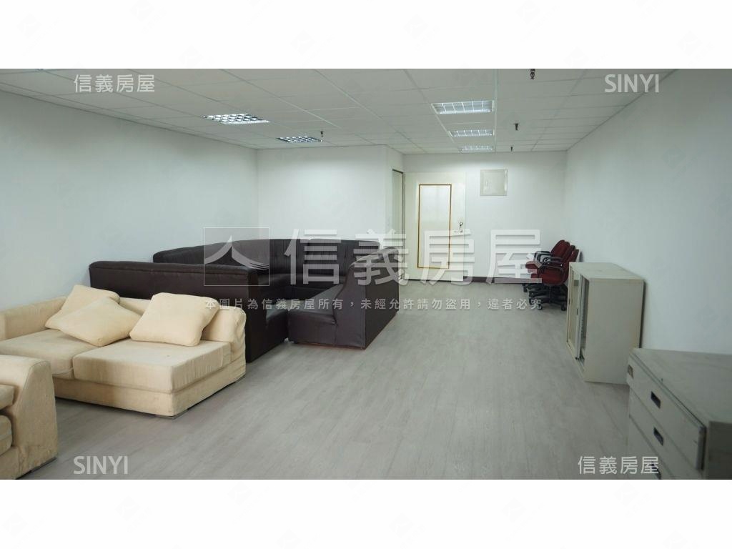 華爾街整層辦公樓下是銀行房屋室內格局與周邊環境