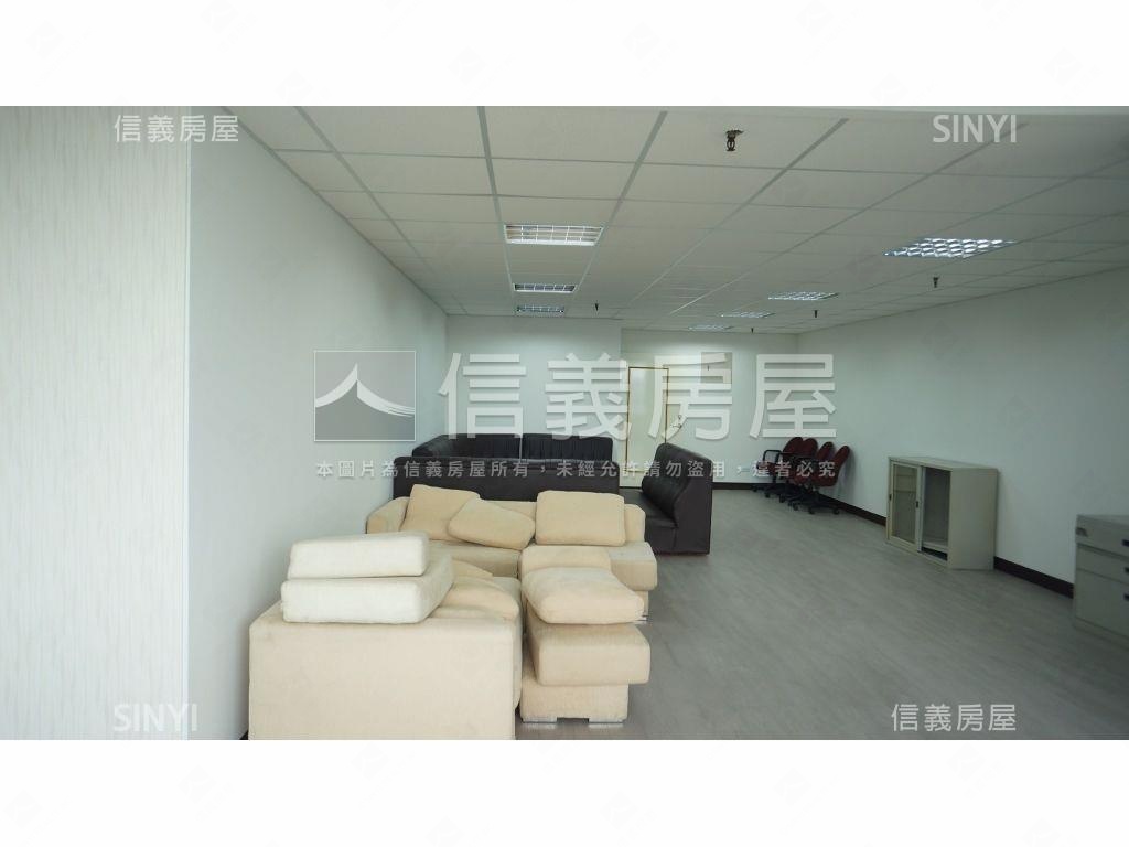 華爾街整層辦公樓下是銀行房屋室內格局與周邊環境