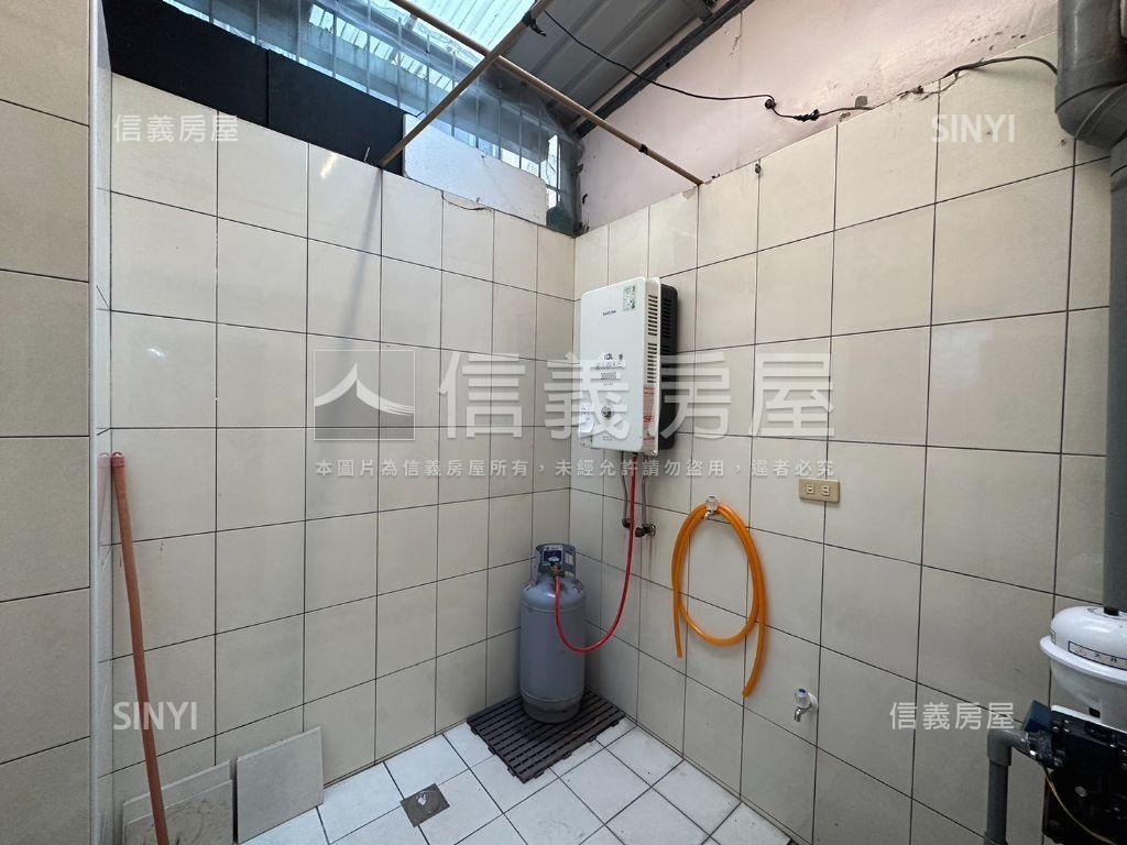 高醫整理過透天房屋室內格局與周邊環境