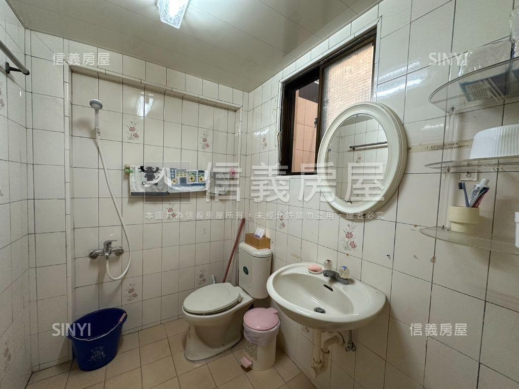 高醫整理過透天房屋室內格局與周邊環境