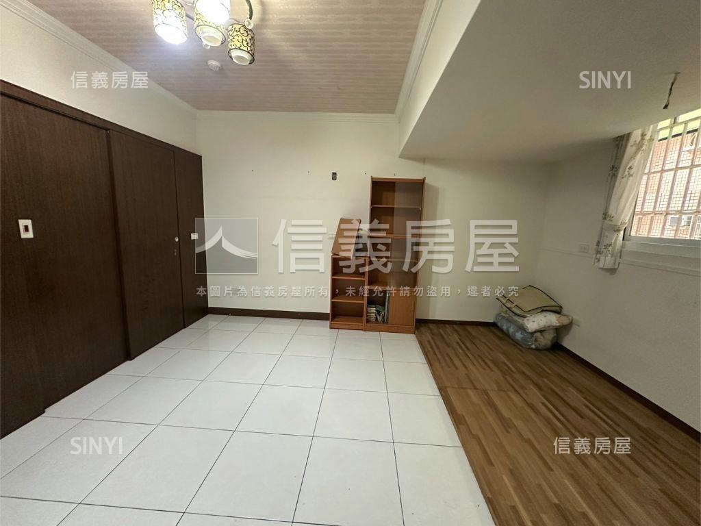近瑞興國小三房車位房屋室內格局與周邊環境