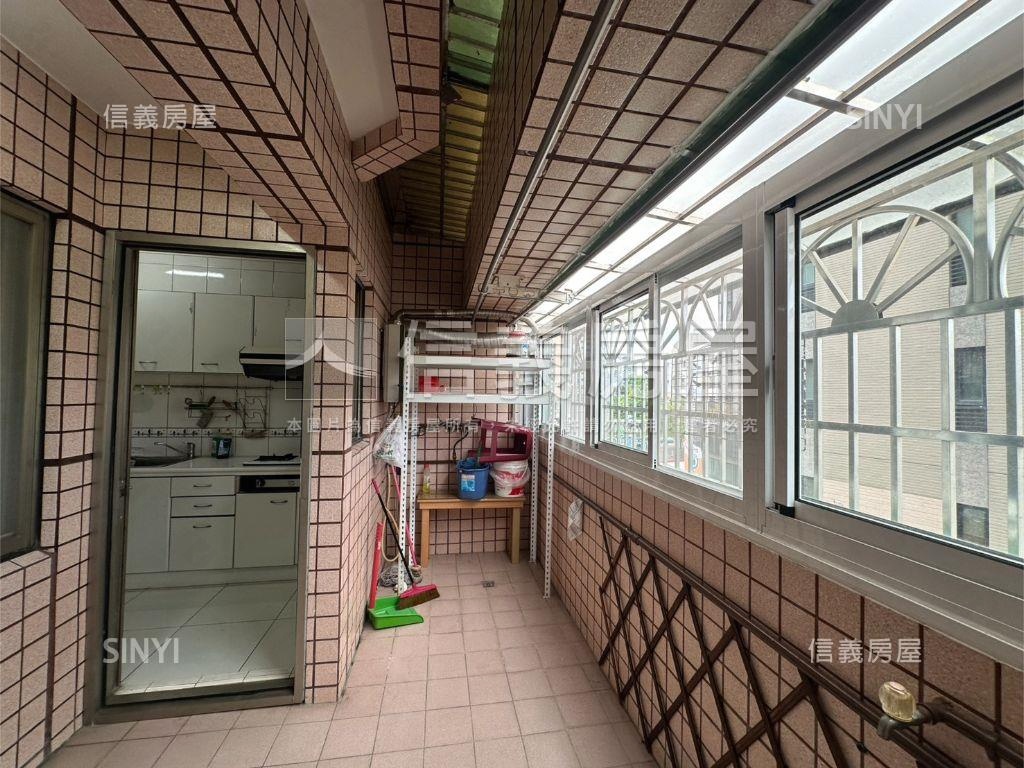 近瑞興國小三房車位房屋室內格局與周邊環境
