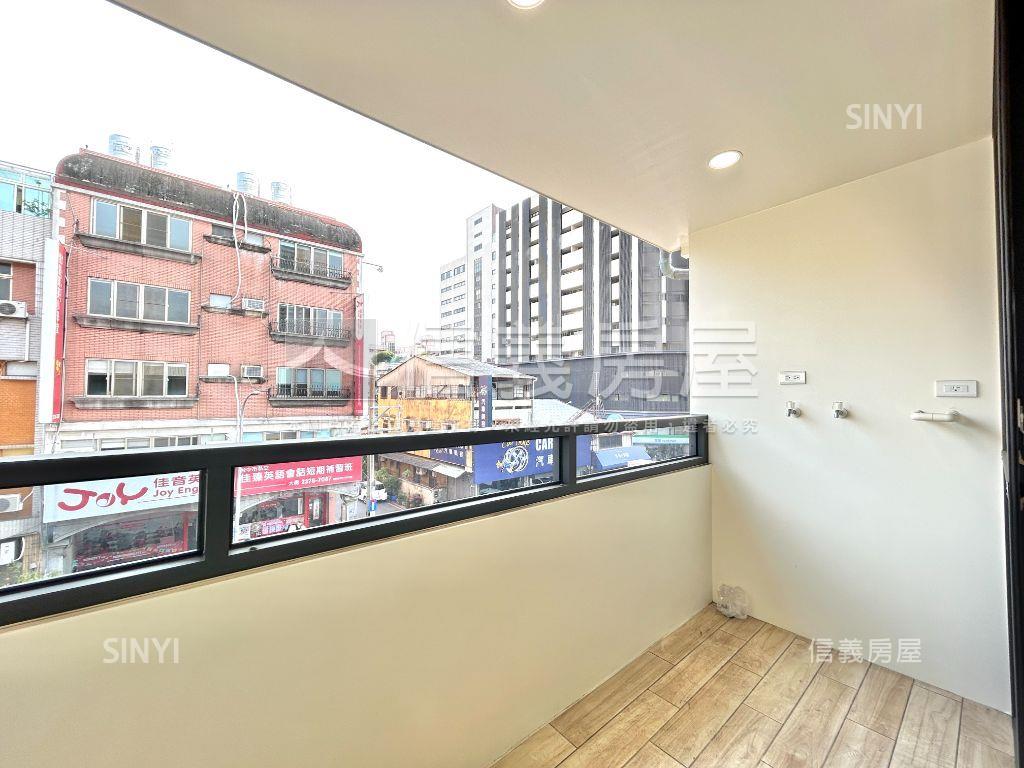 臨路邊間三面採光朝南透天房屋室內格局與周邊環境