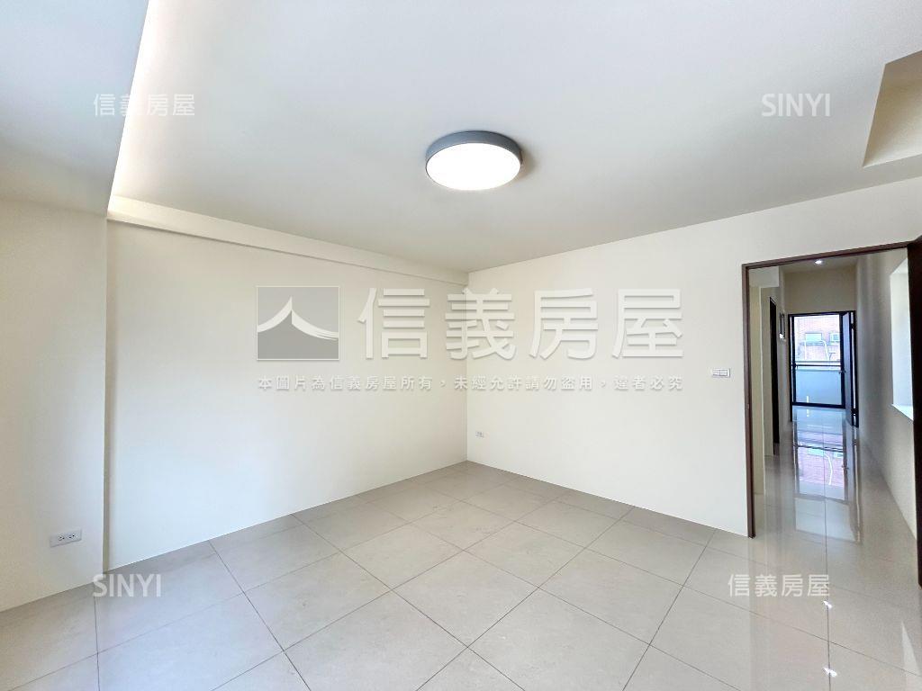 臨路邊間三面採光朝南透天房屋室內格局與周邊環境