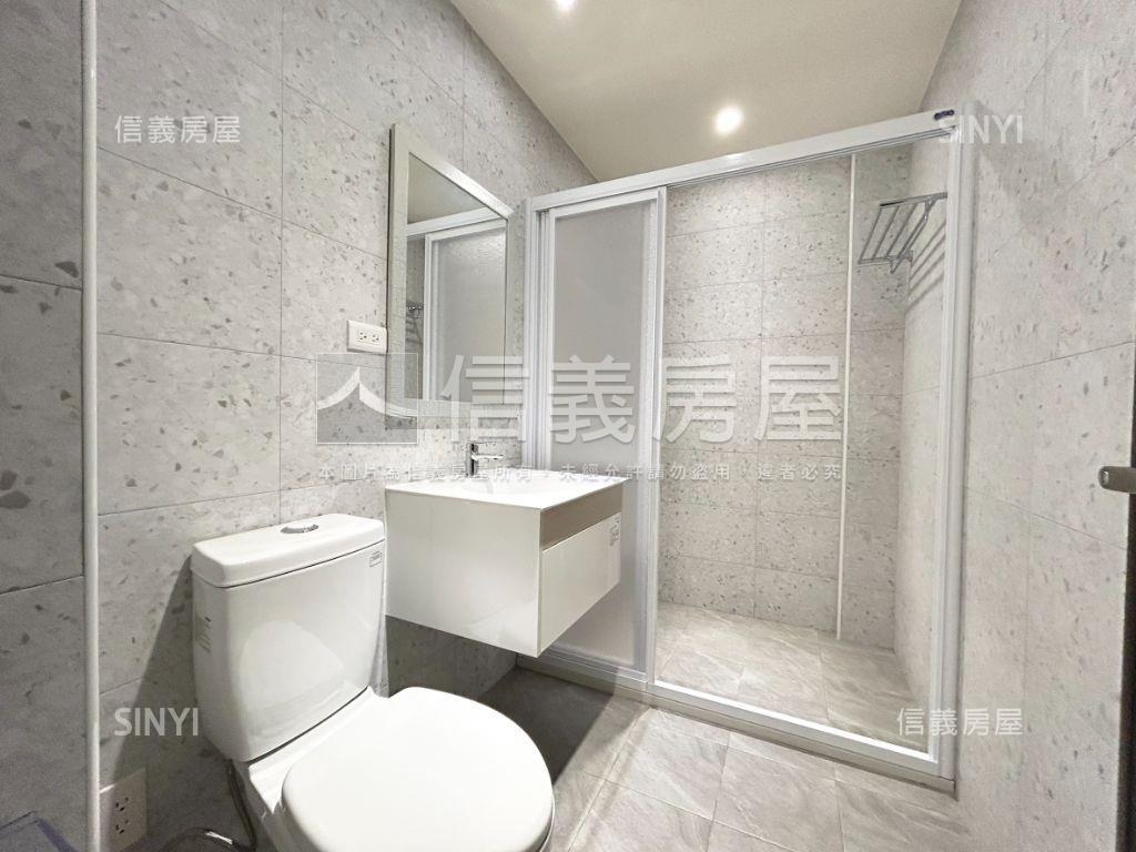 臨路邊間三面採光朝南透天房屋室內格局與周邊環境