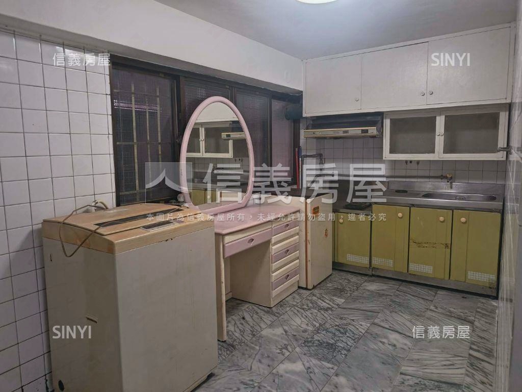 前金捷運站六米活巷美透房屋室內格局與周邊環境
