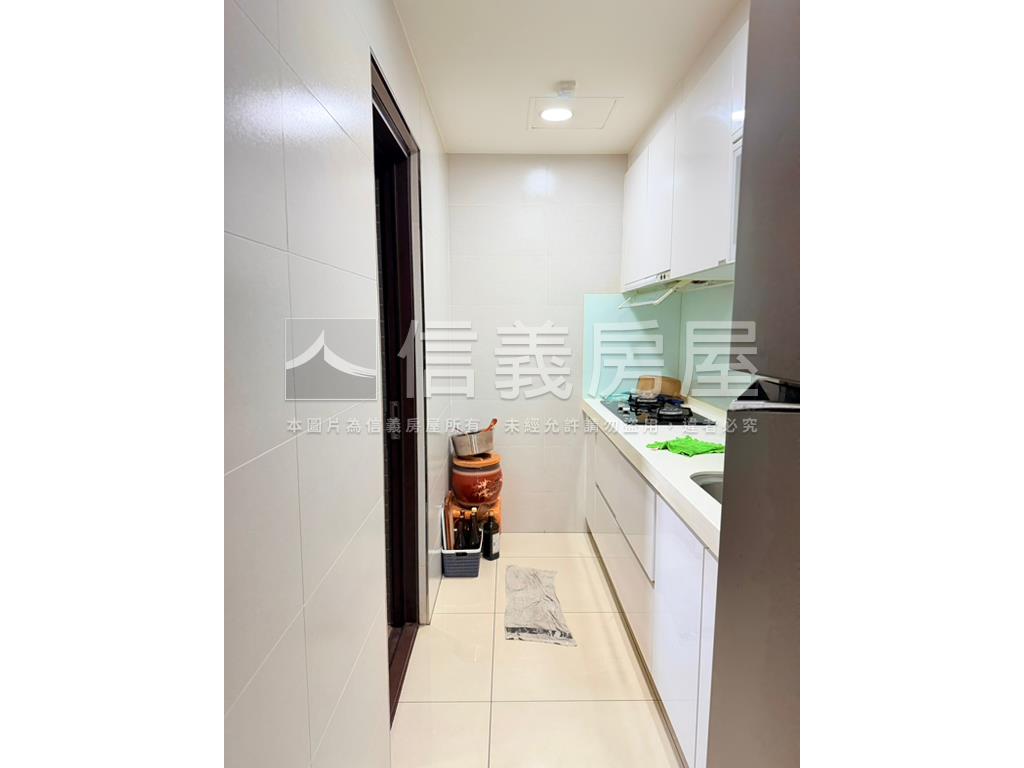 台北捷韻景觀三房車位房屋室內格局與周邊環境