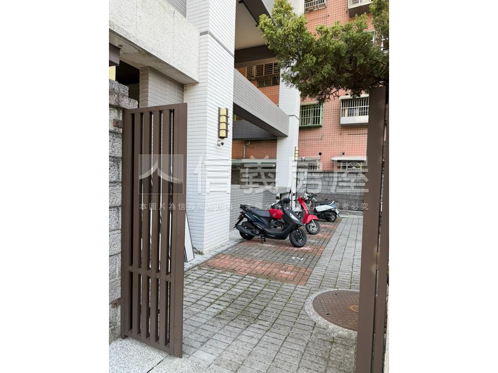 台北捷韻景觀三房車位房屋室內格局與周邊環境