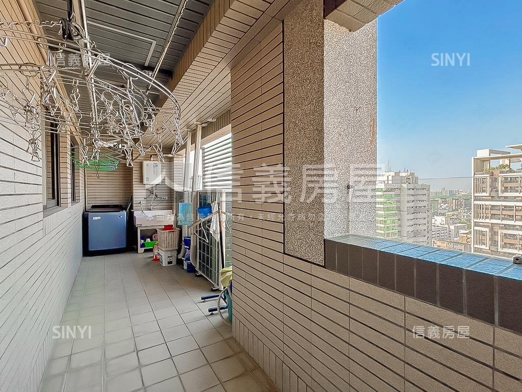 ＶＲ七期視野四房精裝豪邸房屋室內格局與周邊環境