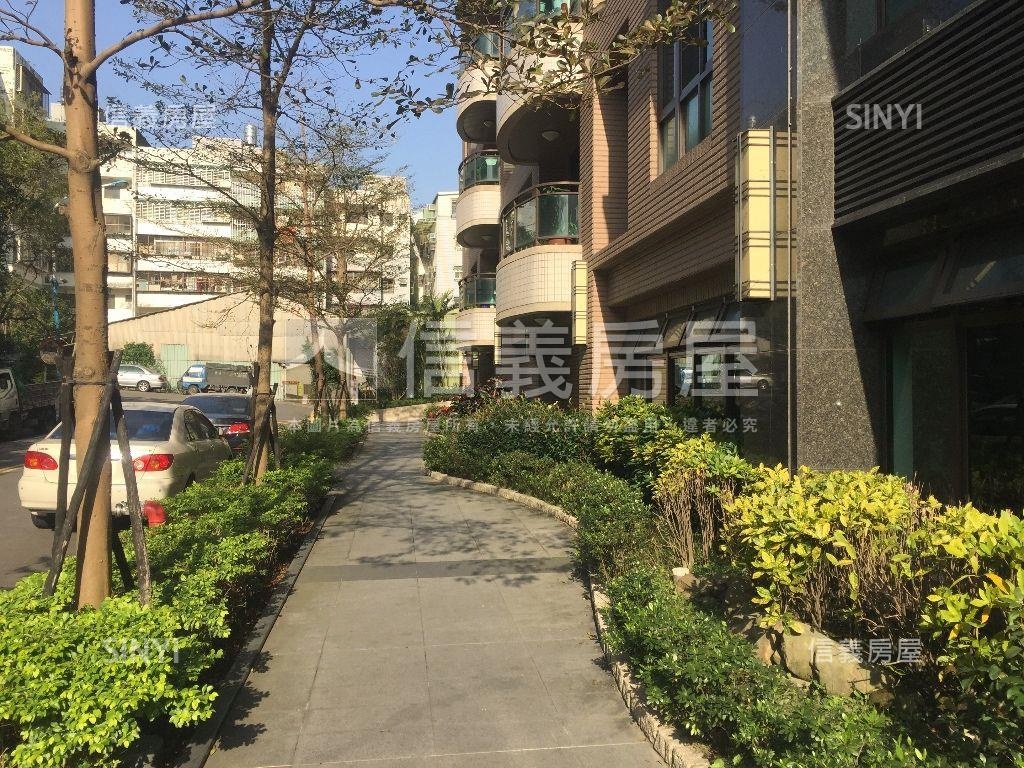 龍鳳禾園景觀電梯三房車位房屋室內格局與周邊環境