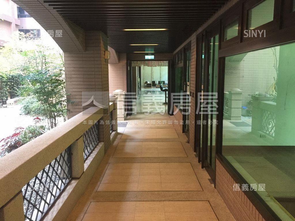龍鳳禾園景觀電梯三房車位房屋室內格局與周邊環境