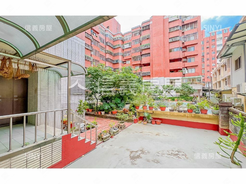 頭家朝南稀有花園大三房房屋室內格局與周邊環境