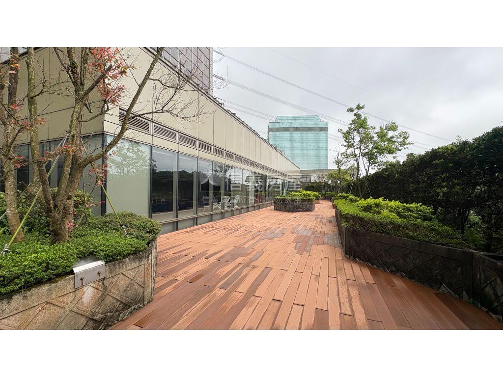 Ｕ－ＴＯＷＮ邊間四戶Ｆ房屋室內格局與周邊環境