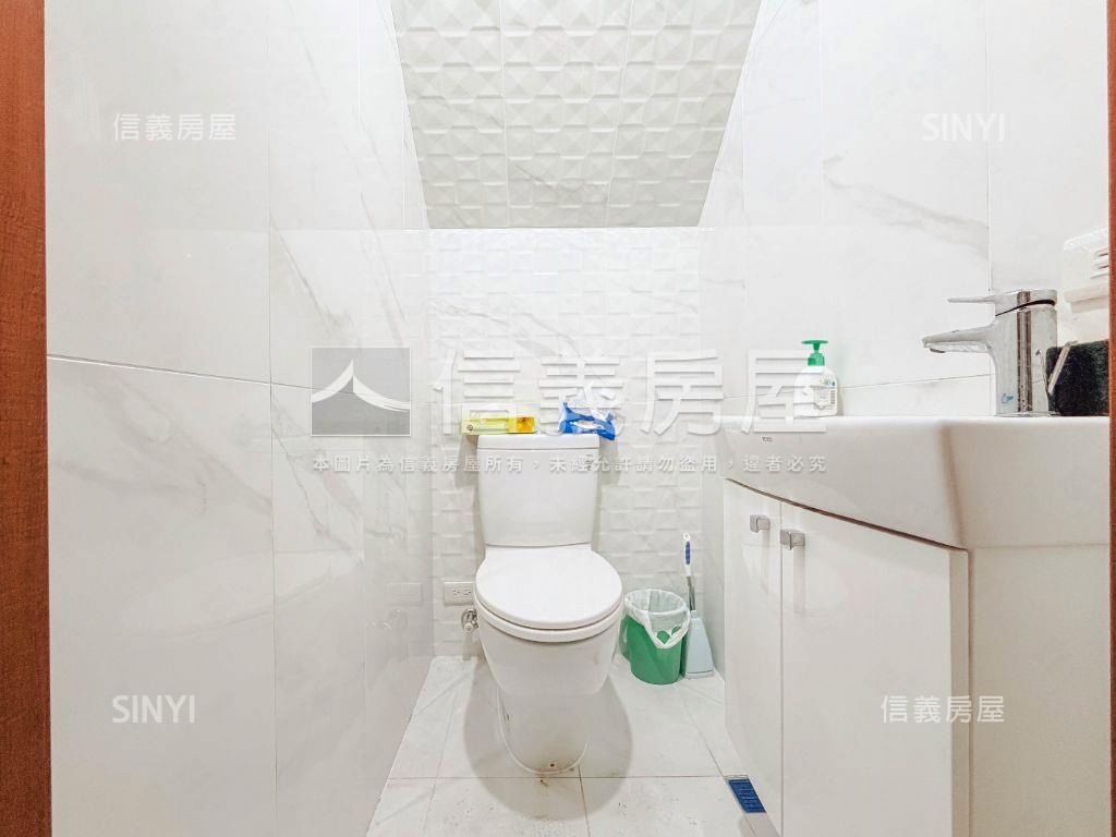 大興街全新臨路車墅Ｂ房屋室內格局與周邊環境