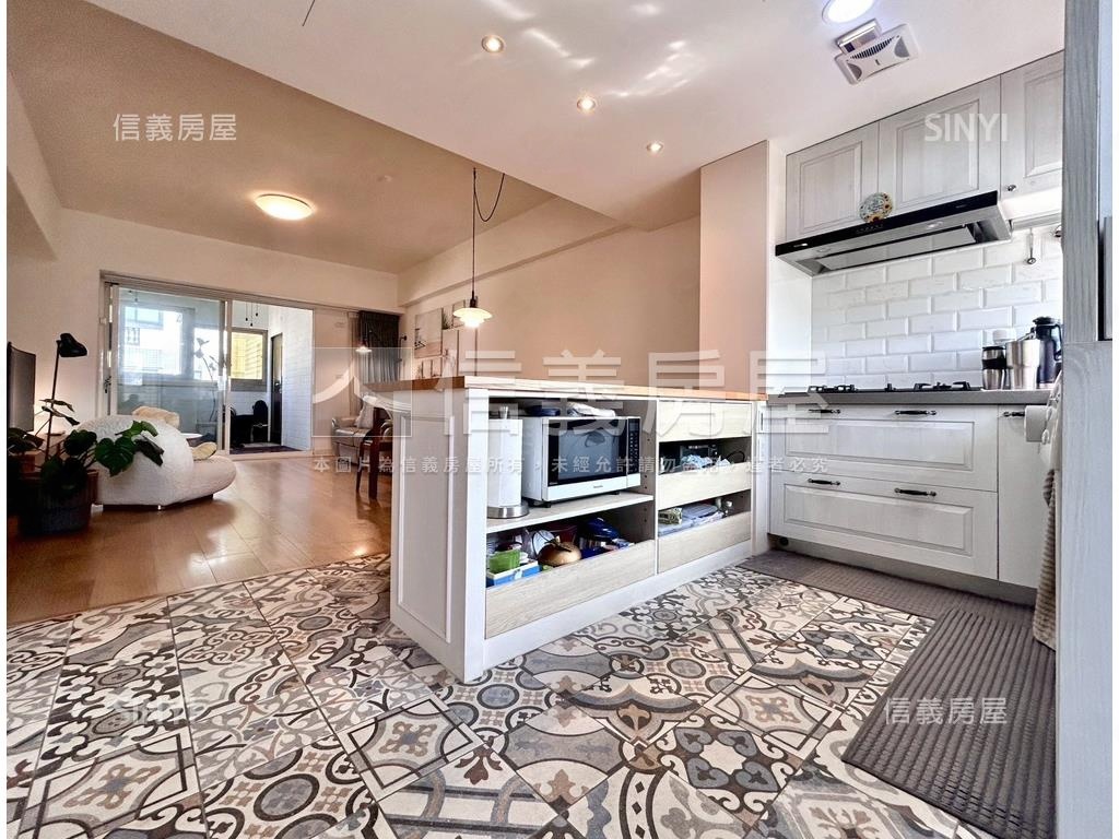 【近捷運】精裝三房車位房屋室內格局與周邊環境