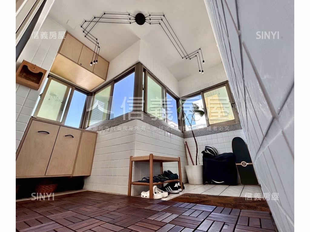 【近捷運】精裝三房車位房屋室內格局與周邊環境