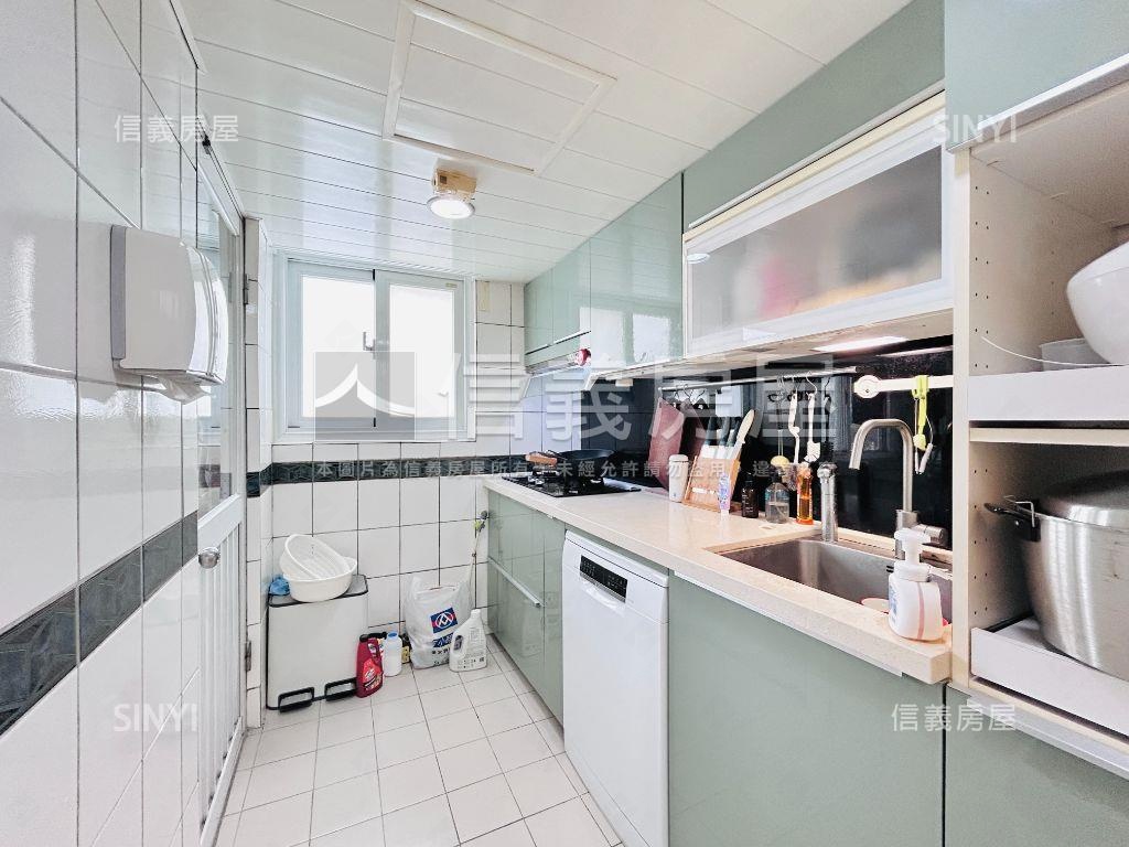 大三房衛浴開窗大車位房屋室內格局與周邊環境